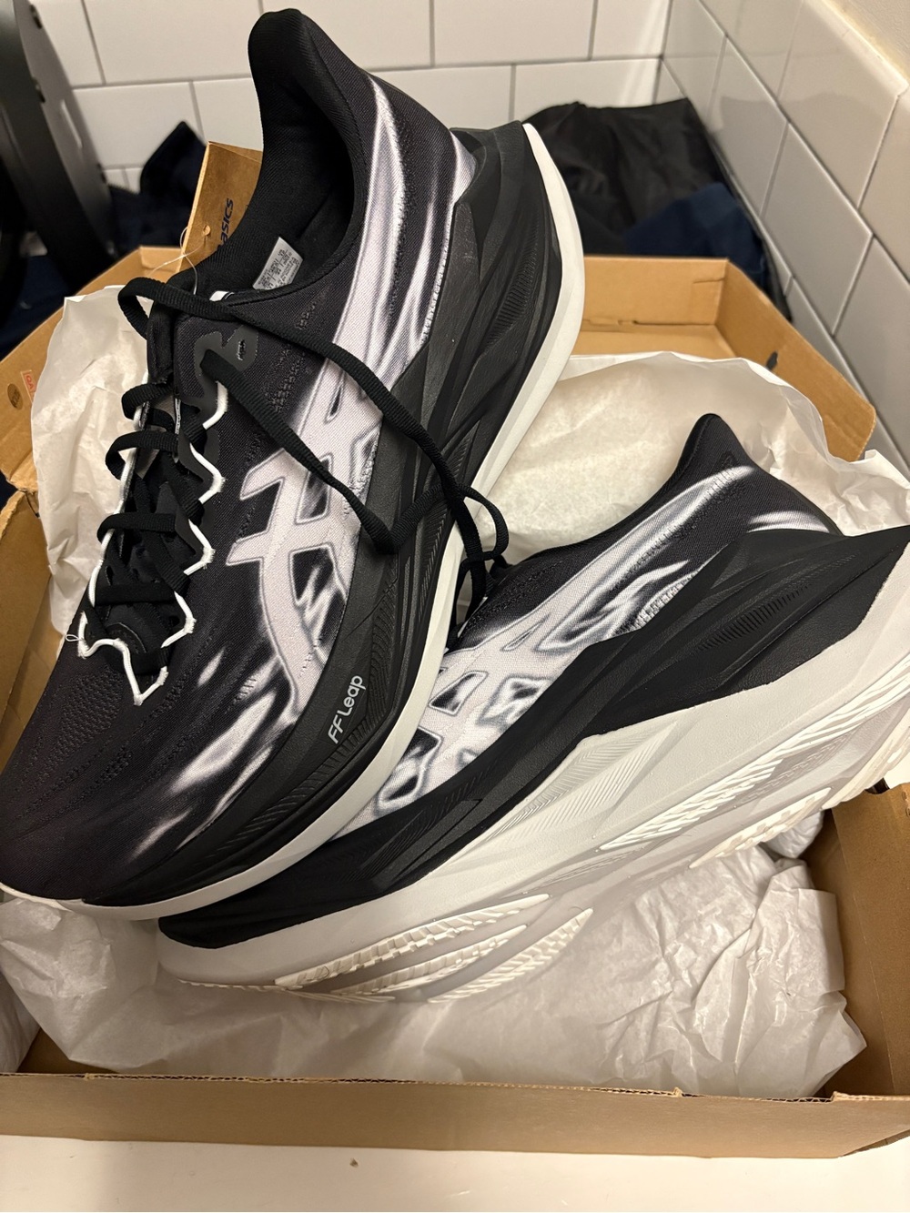 ASICS Men's Black & White Running Sneakers